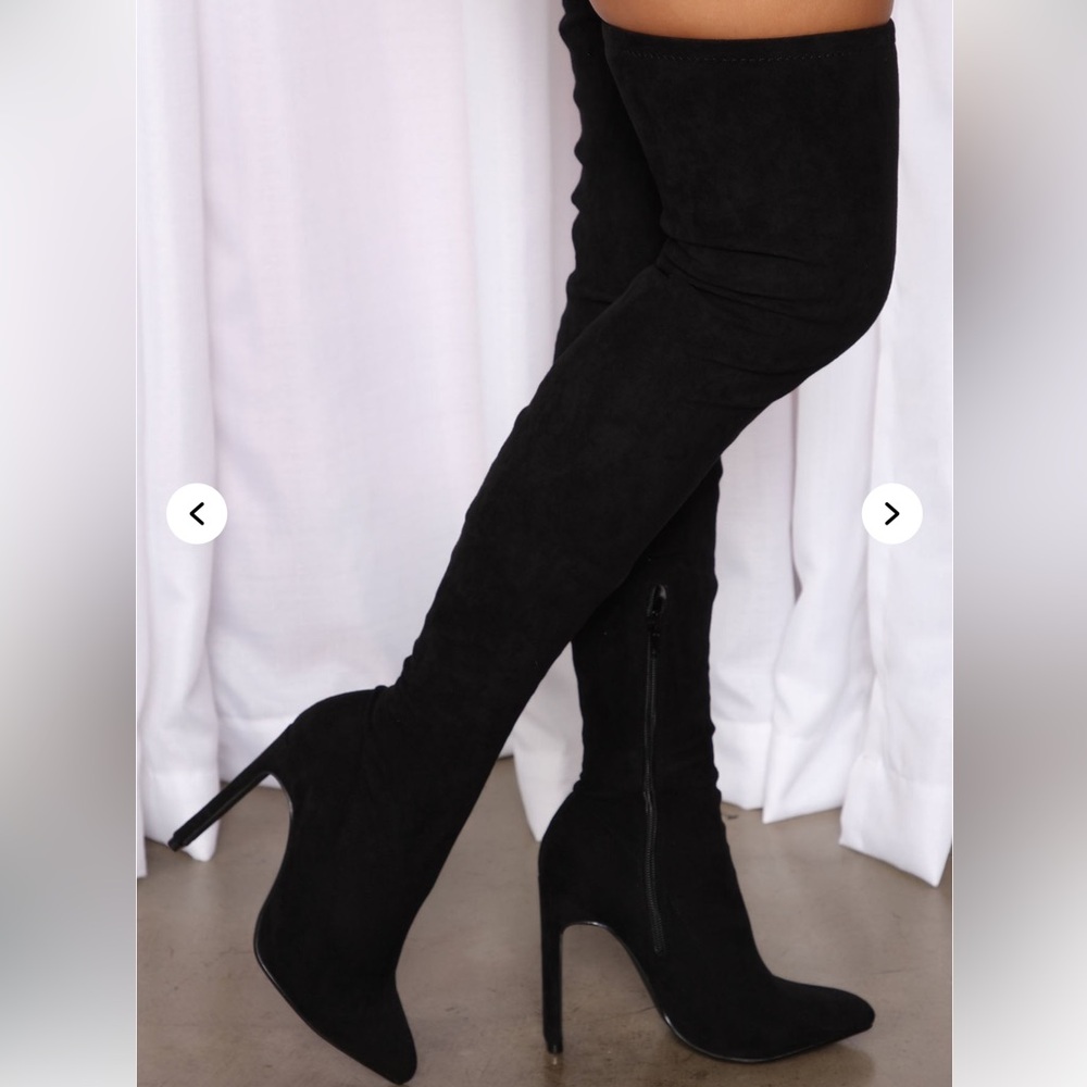 Black Women's Knee-High Boots